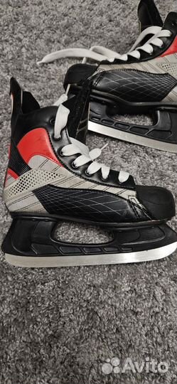 Коньки хоккейные