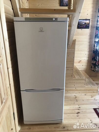 Холодильник indesit