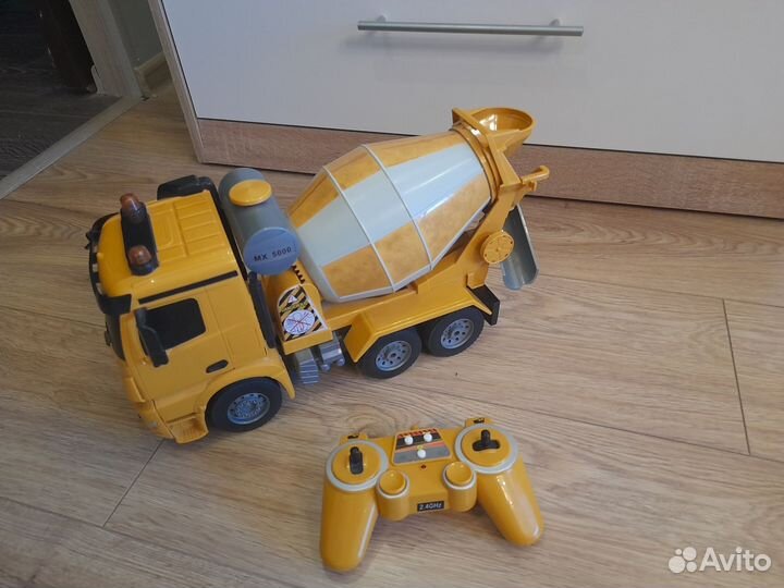 Бетономешалка, машинка на радиоуправлении