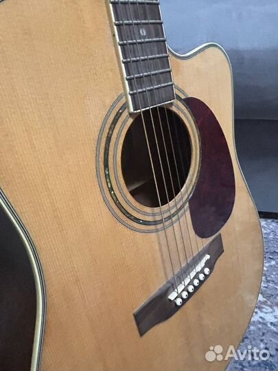 Акустическая гитара