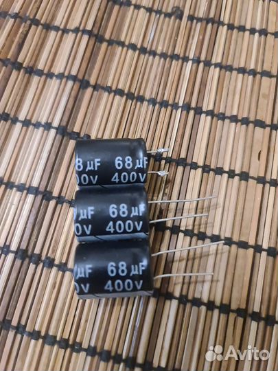 Конденсатор 68mF/400V 105C - 3 штуки