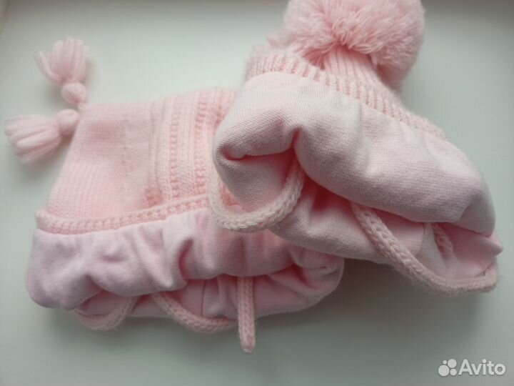 Шапка демисезонная для девочки 6 месяцев