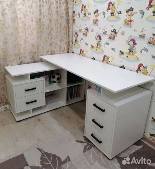 Новый письменный угловой стол 150*110 см