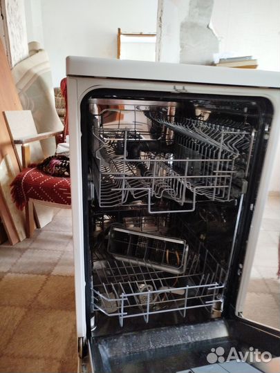 Посудомоечная машина Electrolux