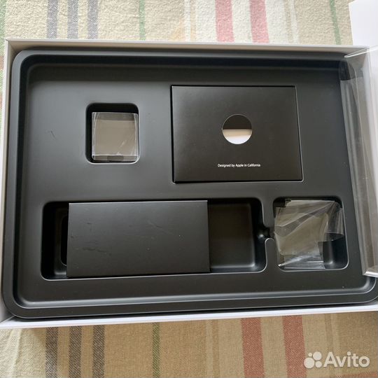 Коробка Apple MacBook Air