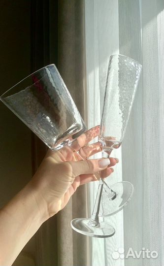 Бокалы для вина и шампанского новые