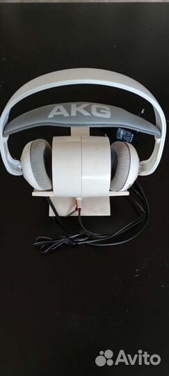 Беспроводные наушники AKG K 930, база AKG T 930