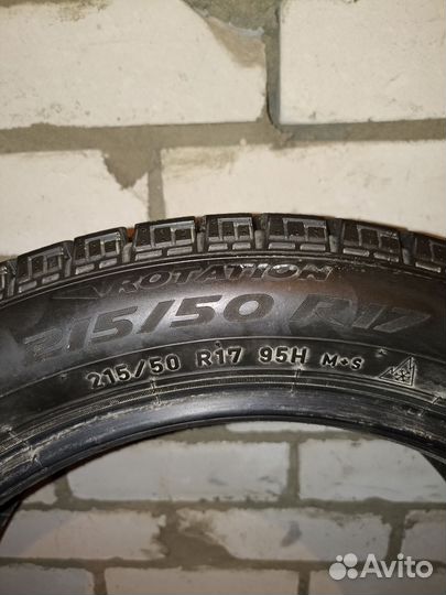 Pirelli Ice Zero FR 215/50 R17 95H