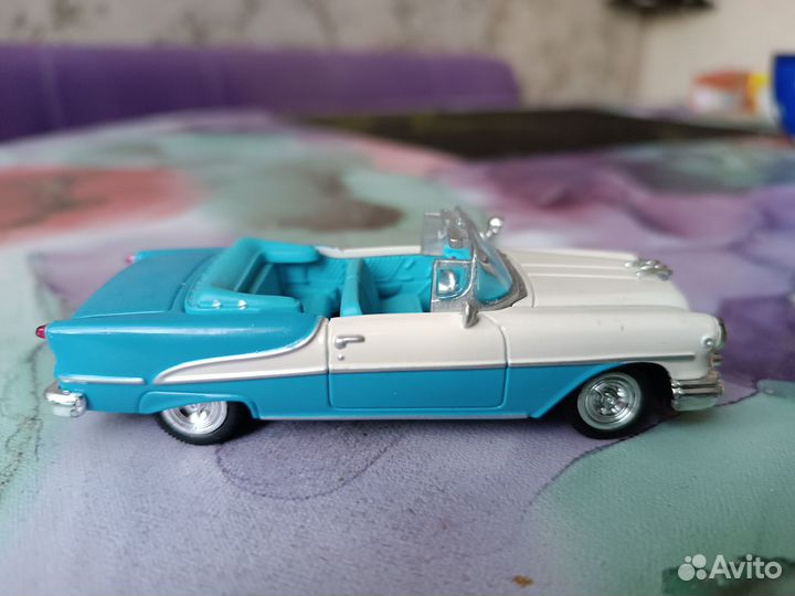 Модель Oldsmobile 1955 масштаб 1:43