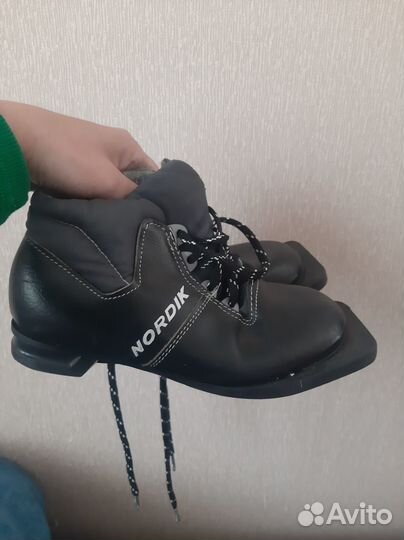 Лыжные ботинки