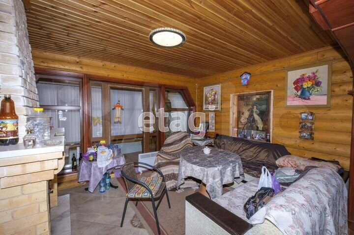 Дом 201 м² на участке 9 сот.