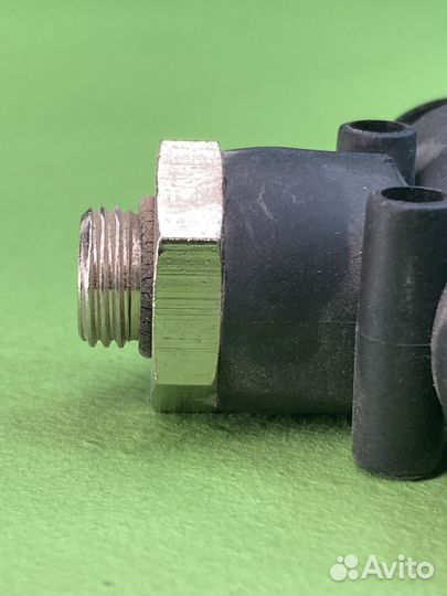 Штуцер Т-образный 8/M22x1,5/8 plastik 9140