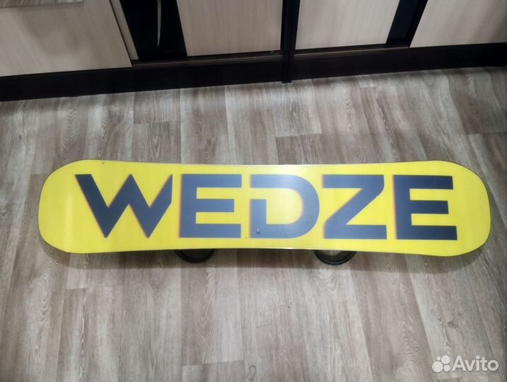 Комплект сноуборд с ботинками и шлем