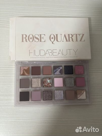 Палетка теней Huda beauty rose quartz