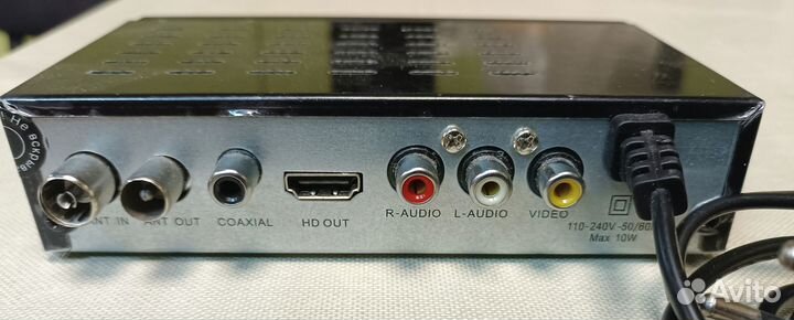 Приставка DVB-T2 для телевизора Selenga HD860