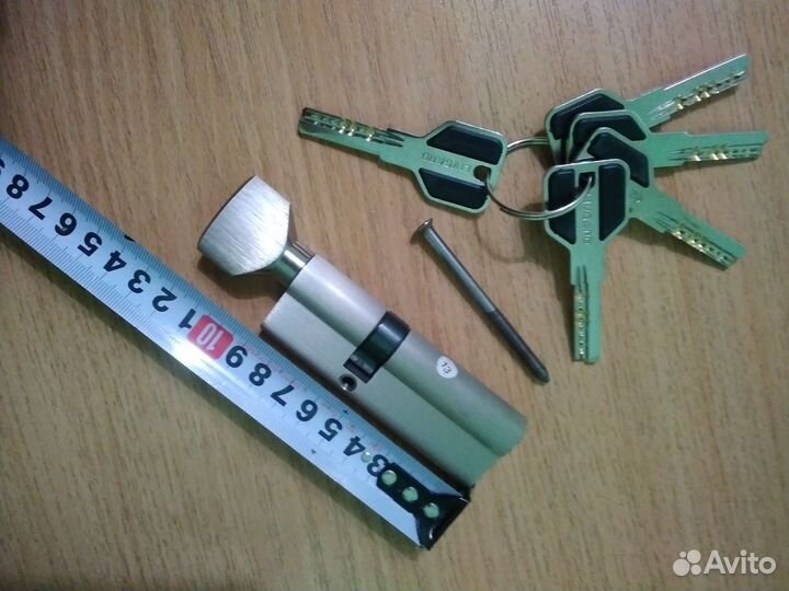 Цилиндровый механизм (личинка)