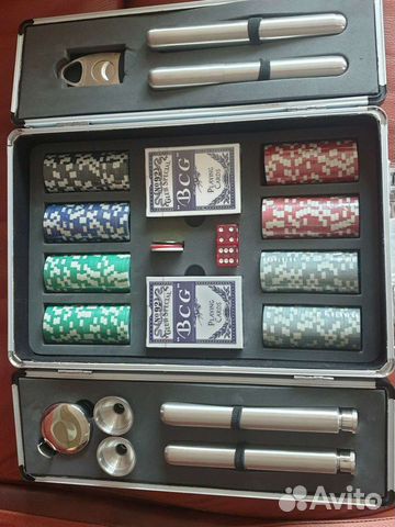 Набор для игры в покер на 200 фишек