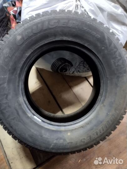 Bridgestone Ice Cruiser 7000 245/70 R16 107