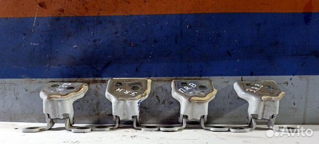 Петля двери Renault Sandero 2 С 2014