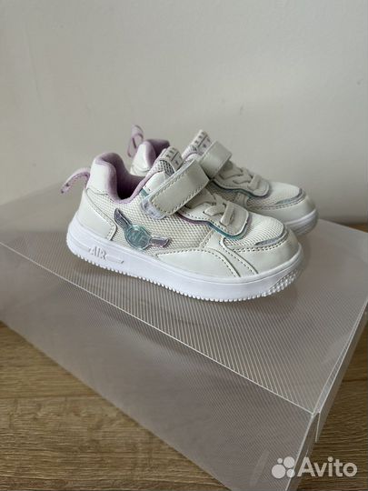 Кроссовки для девочки 25