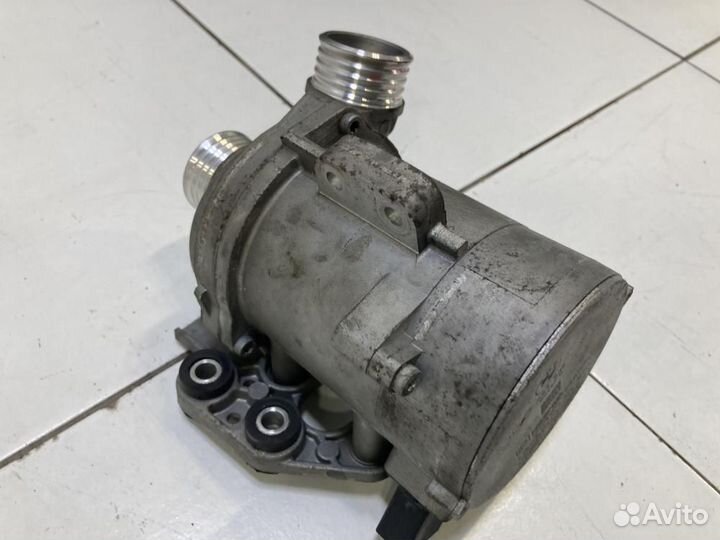 Насос водяной помпа BMW X3 F25