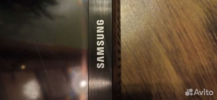 Телевизор Samsung Smart TV 32