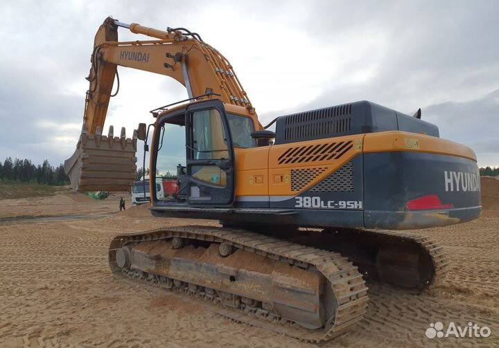 Гусеничный экскаватор Hyundai R 380LC-9SH, 2020