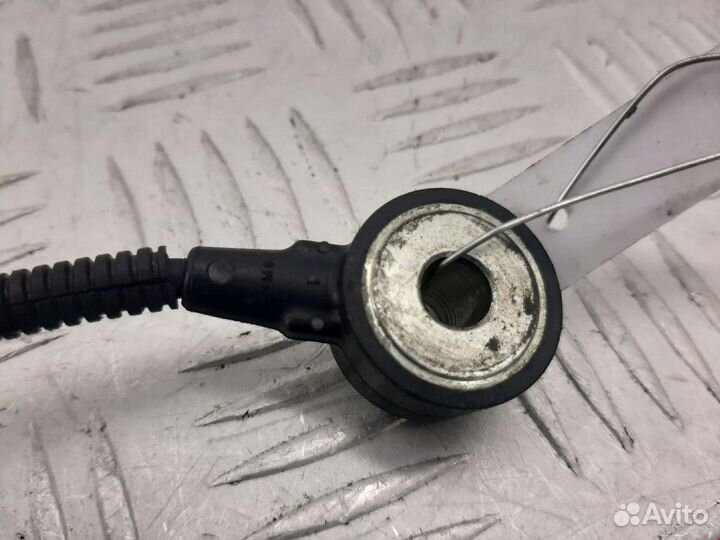 Датчик детонации Volkswagen Golf 4 2004 06E905377J