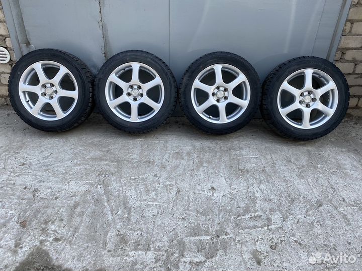 Комплект колес с резиной 205/55 R16 Dunlop