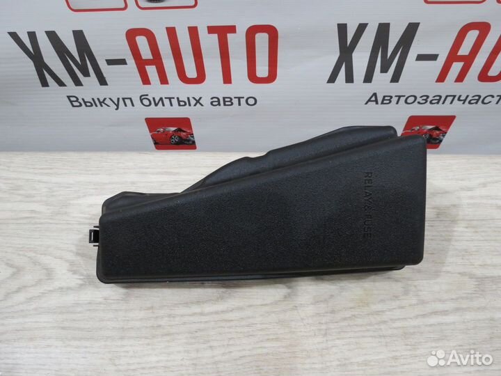 Крышка блока предохранителей Renault Sandero 2