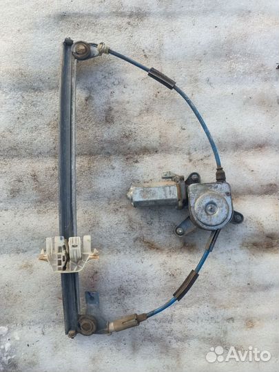Стеклоподъемник передний правый Peugeot 406