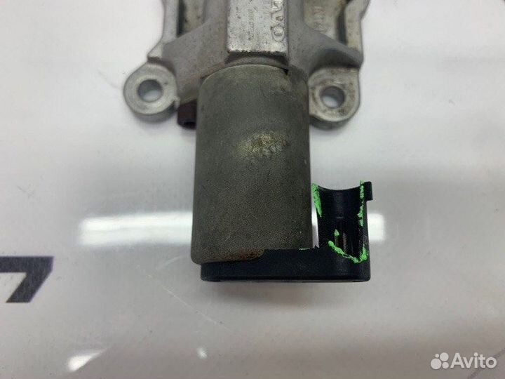 Клапан VVT впуск Volvo V70 S60 XC70 XC90 31355828