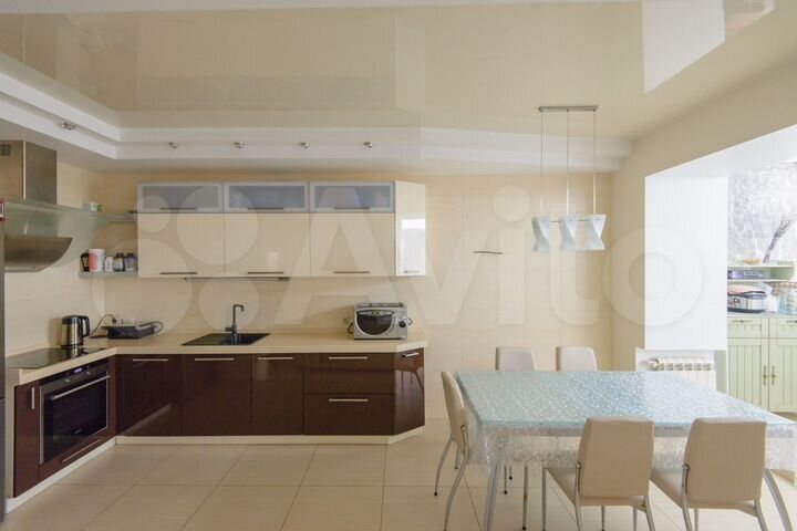 4-к. квартира, 138 м², 15/17 эт.