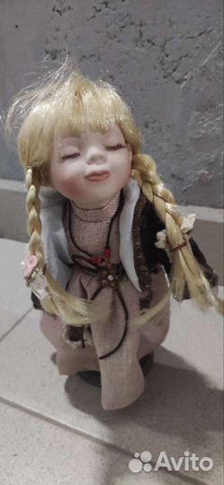 Фарфоровые статуэтки