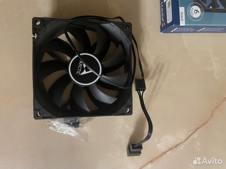 Arctic F9 PWM PST Кулер 92мм