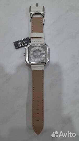 Мужские кварцевые часы с белым ремешком