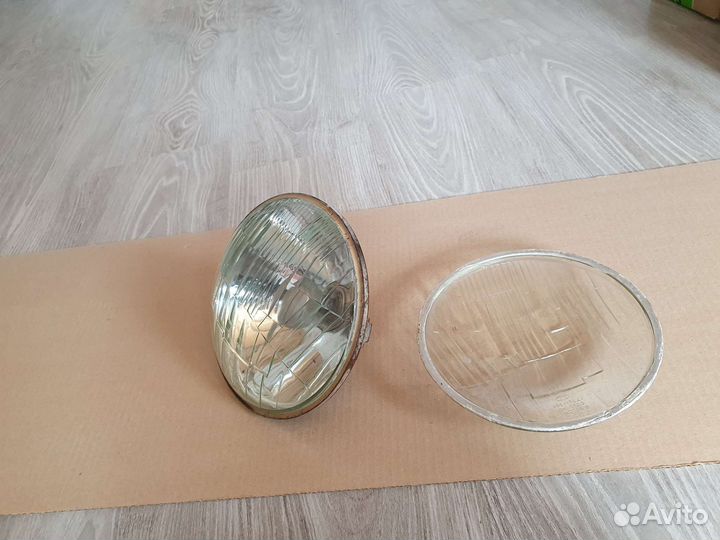 Фара-фонарь передний в комплекте + стекло запасное