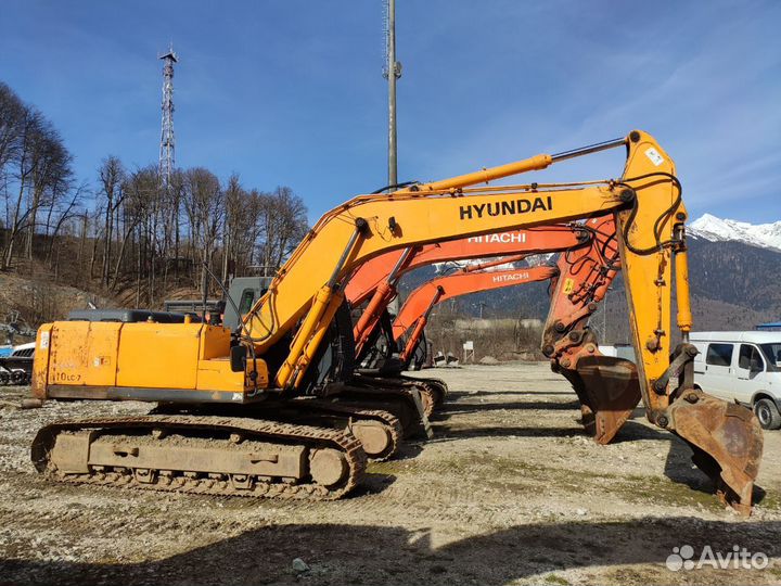 Гусеничный экскаватор Hyundai R 210LC-7, 2012