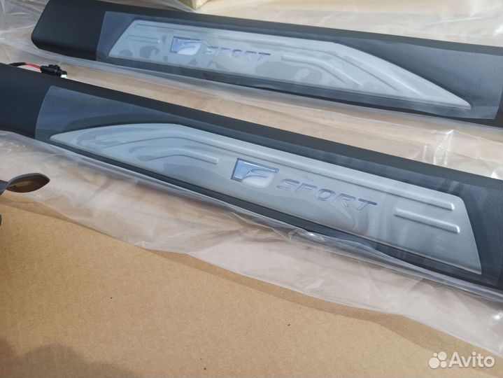 Светодиодные накладки порогов тюнинг Lexus NX 2023