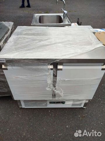 Стол с охлаждаемым шкафом Hurakan HKN-gnl2tn