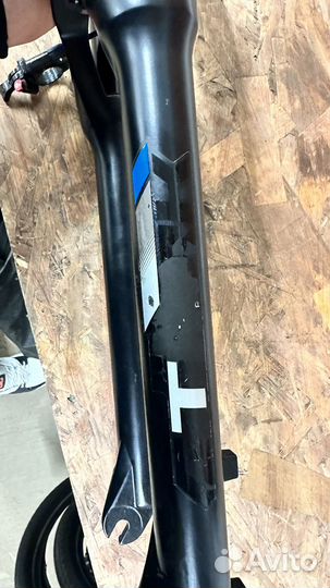 Новая вилка для 29х колес с блокировкой