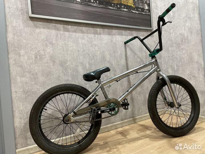 Трюковой велосипед BMX
