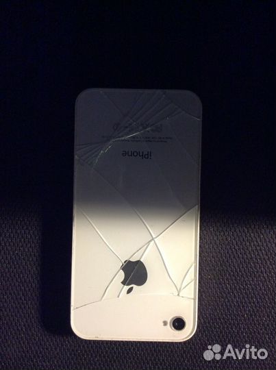 Телефон iPhone 4