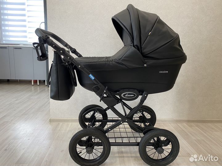 Коляска 2 в 1 aroteam Cocoline черная экокожа