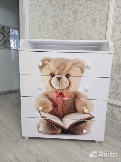 Детская кроватка с продольным маятником