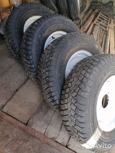 Nokian Tyres Hakkapeliitta LT 235/75 R15