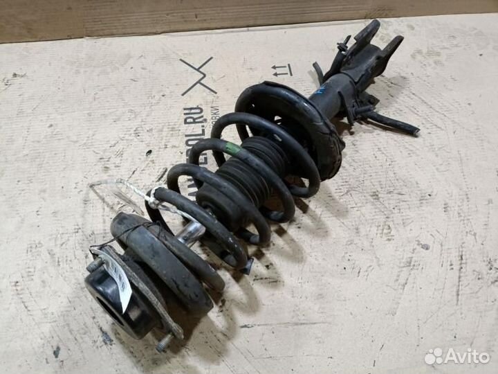 Стойка амортизатора Nissan Terrano RR50