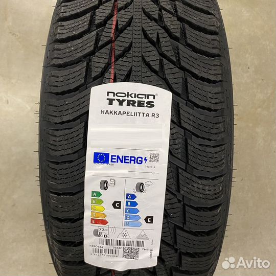 Nokian Tyres Hakkapeliitta R3 215/55 R17 98R