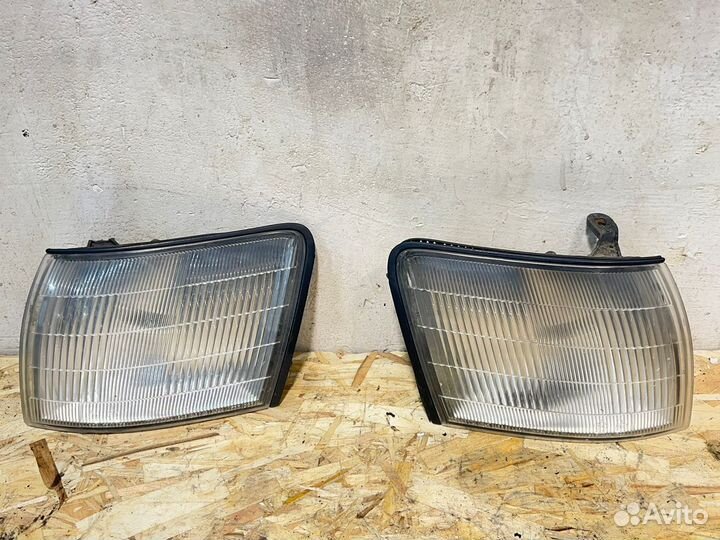 Габаритный огонь L+R Lexus LS 400 uсf10