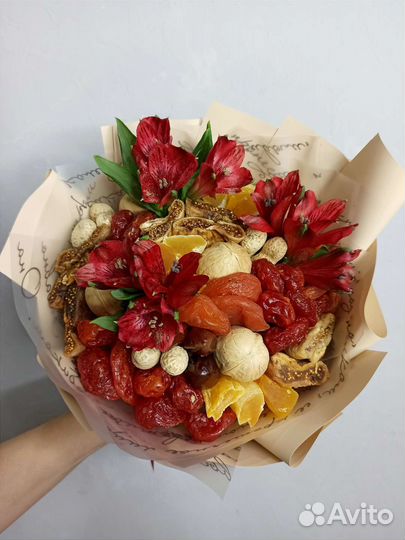 Съедобные букеты из сухофруктов и орехов